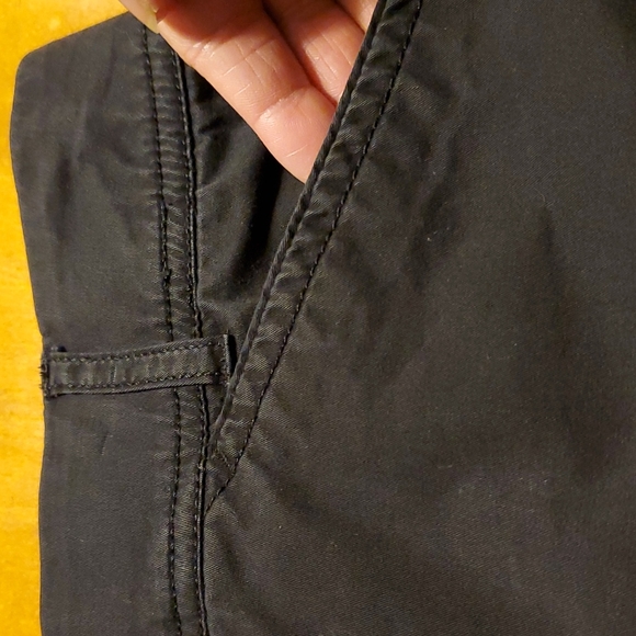 Christopher & Banks Signature Comfort Women's Black Shorts - Size 12 - Picture 5 of 8